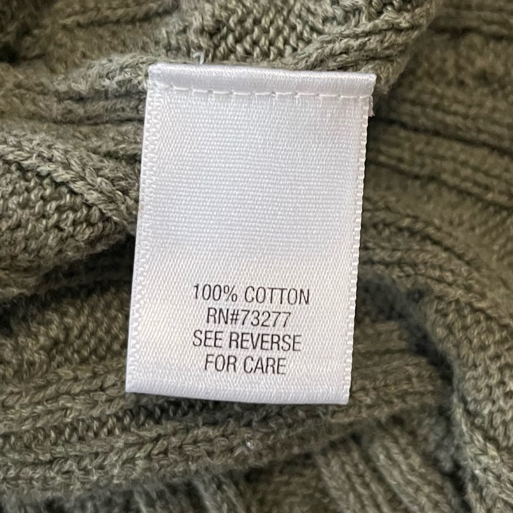 🍃 Cozy Cable Knit Sweater – Sage Green, Size M 🍃 - Picture 9 of 10